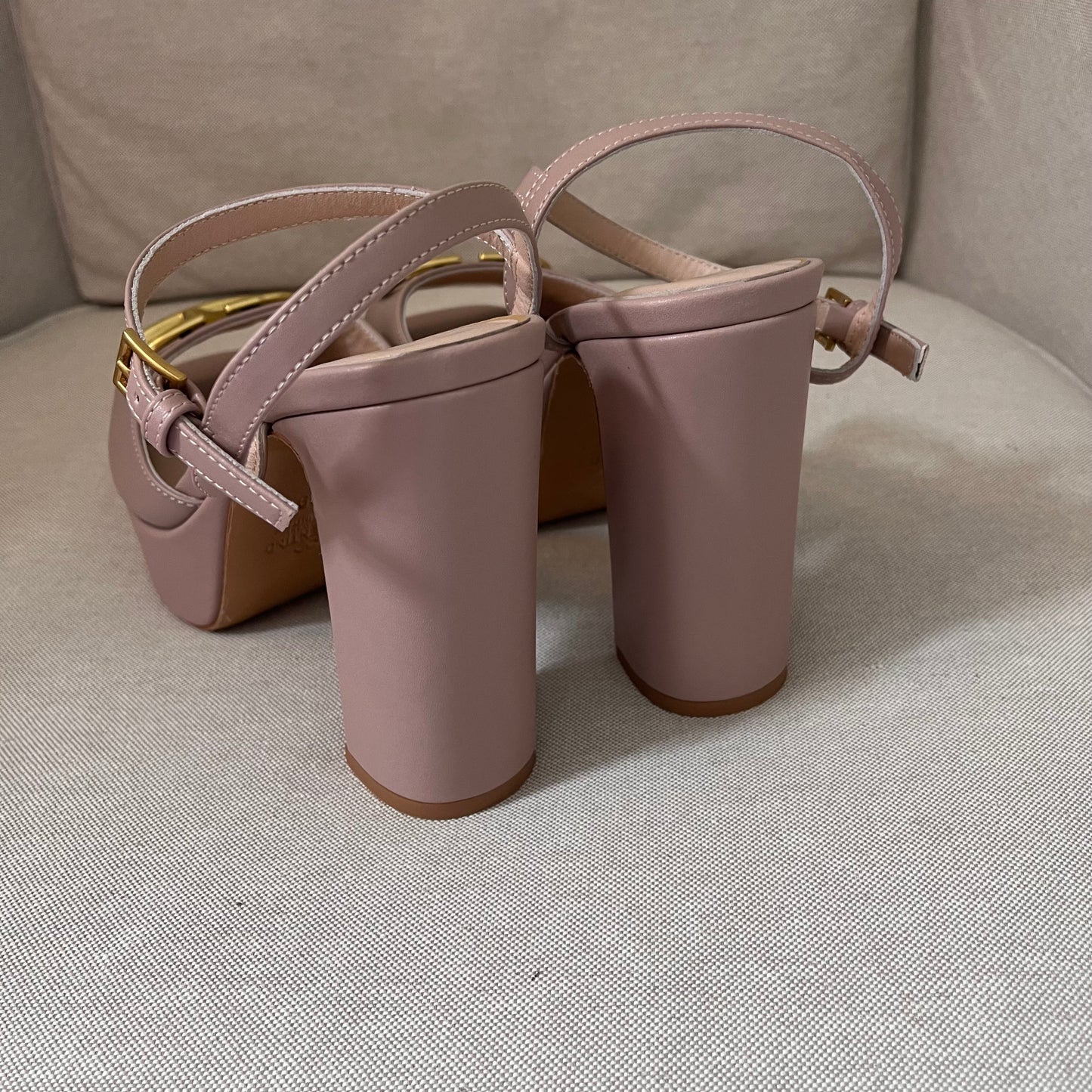 Valentino Pumps (Nude)