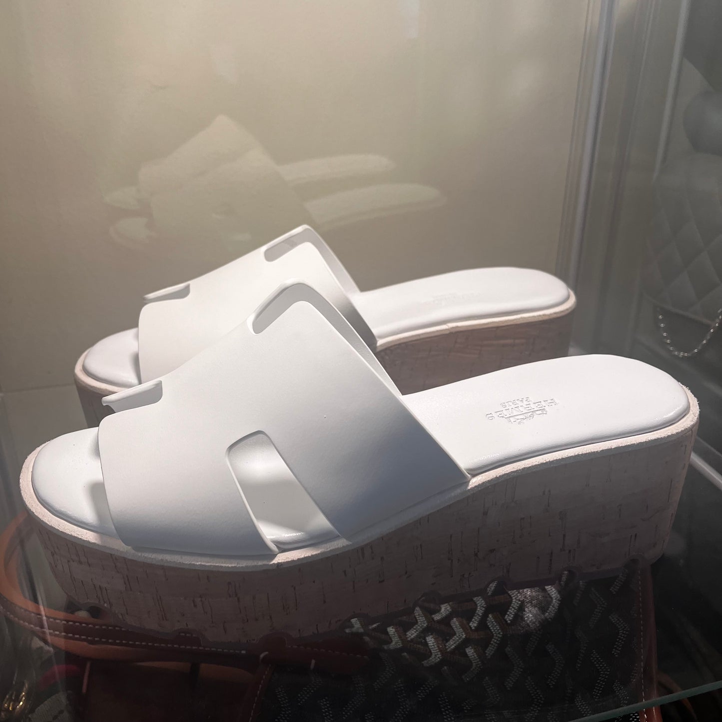 Hermes Eze White