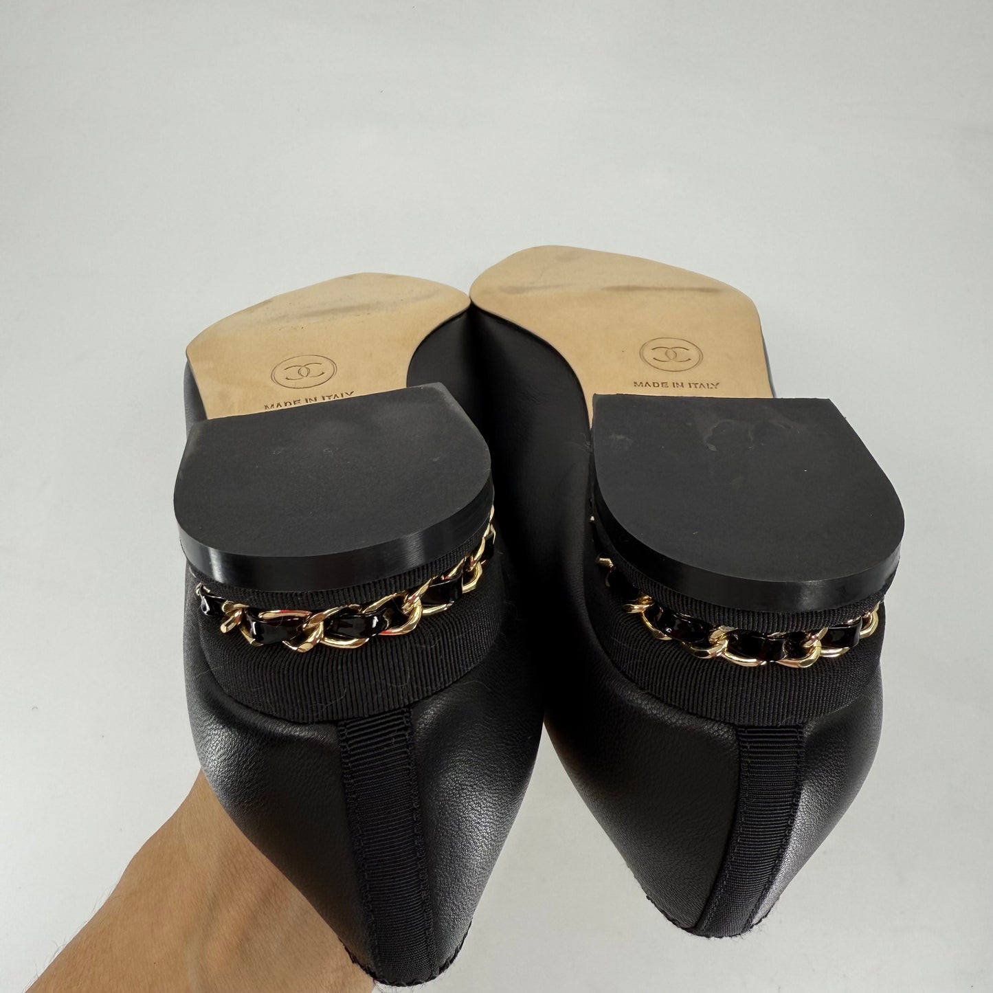 Chanel Smooth Pointed Toe Ballet (Black)