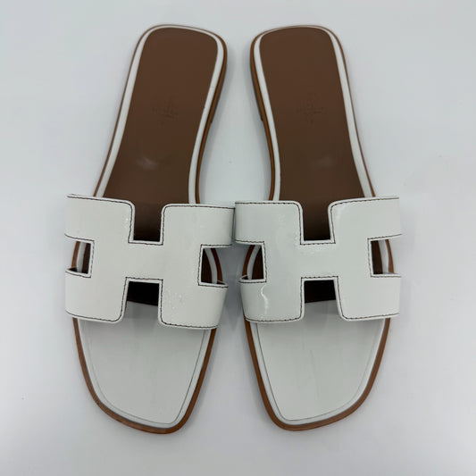 Hermes Oran White