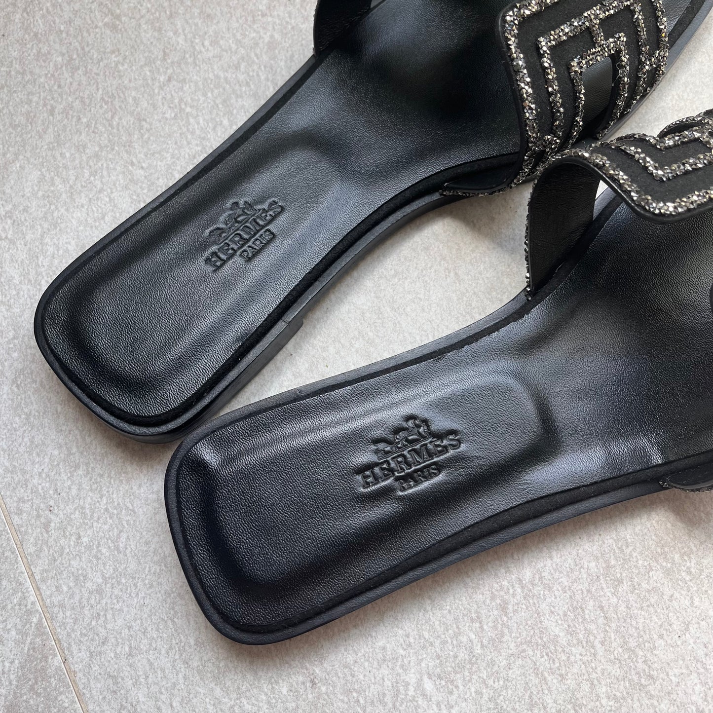 Hermes Orans (With stones)