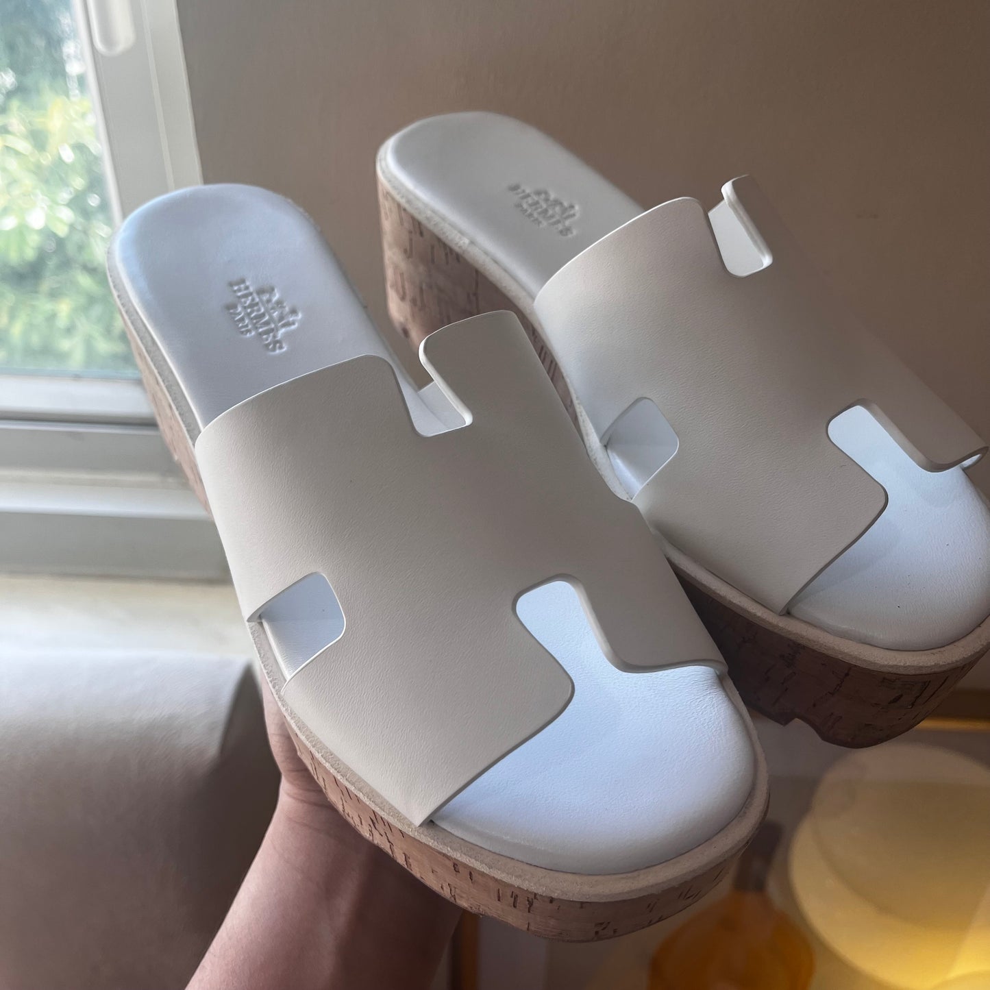 Hermes Eze White