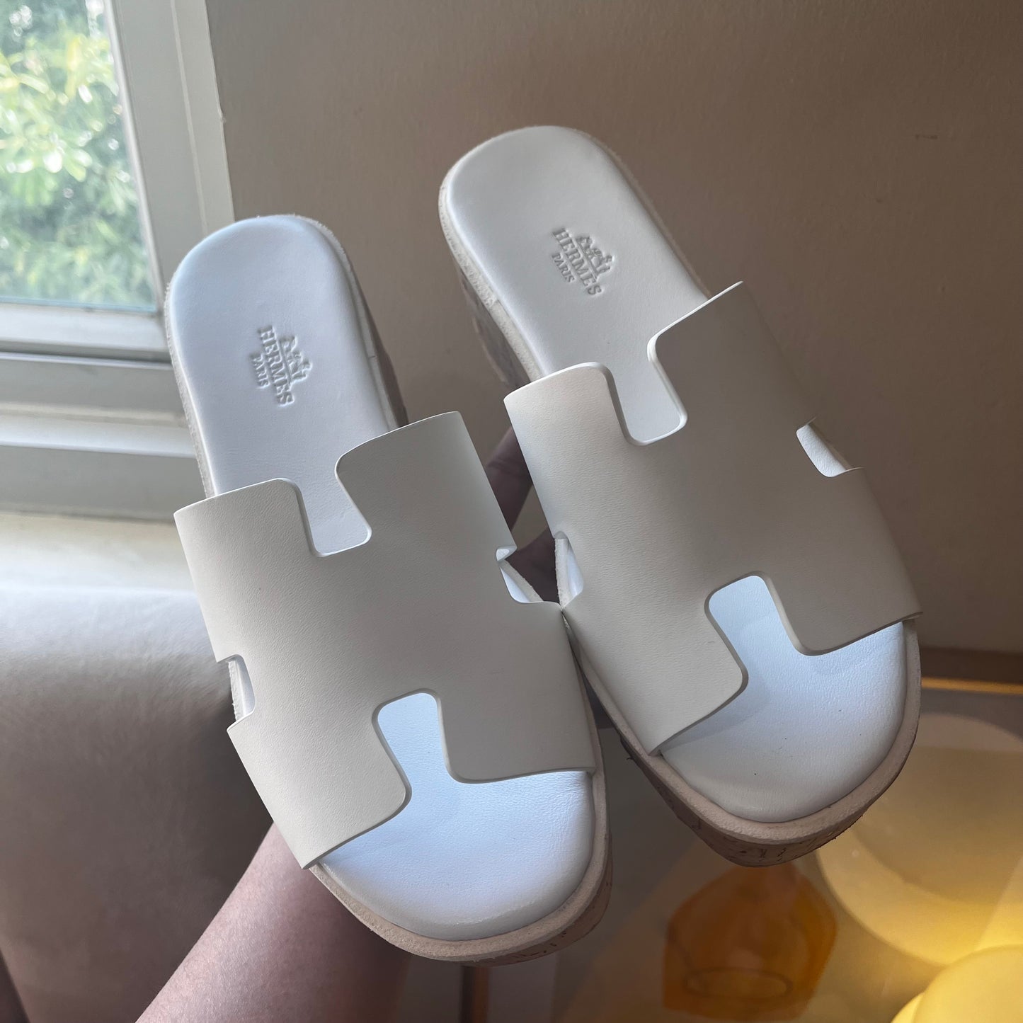 Hermes Eze White