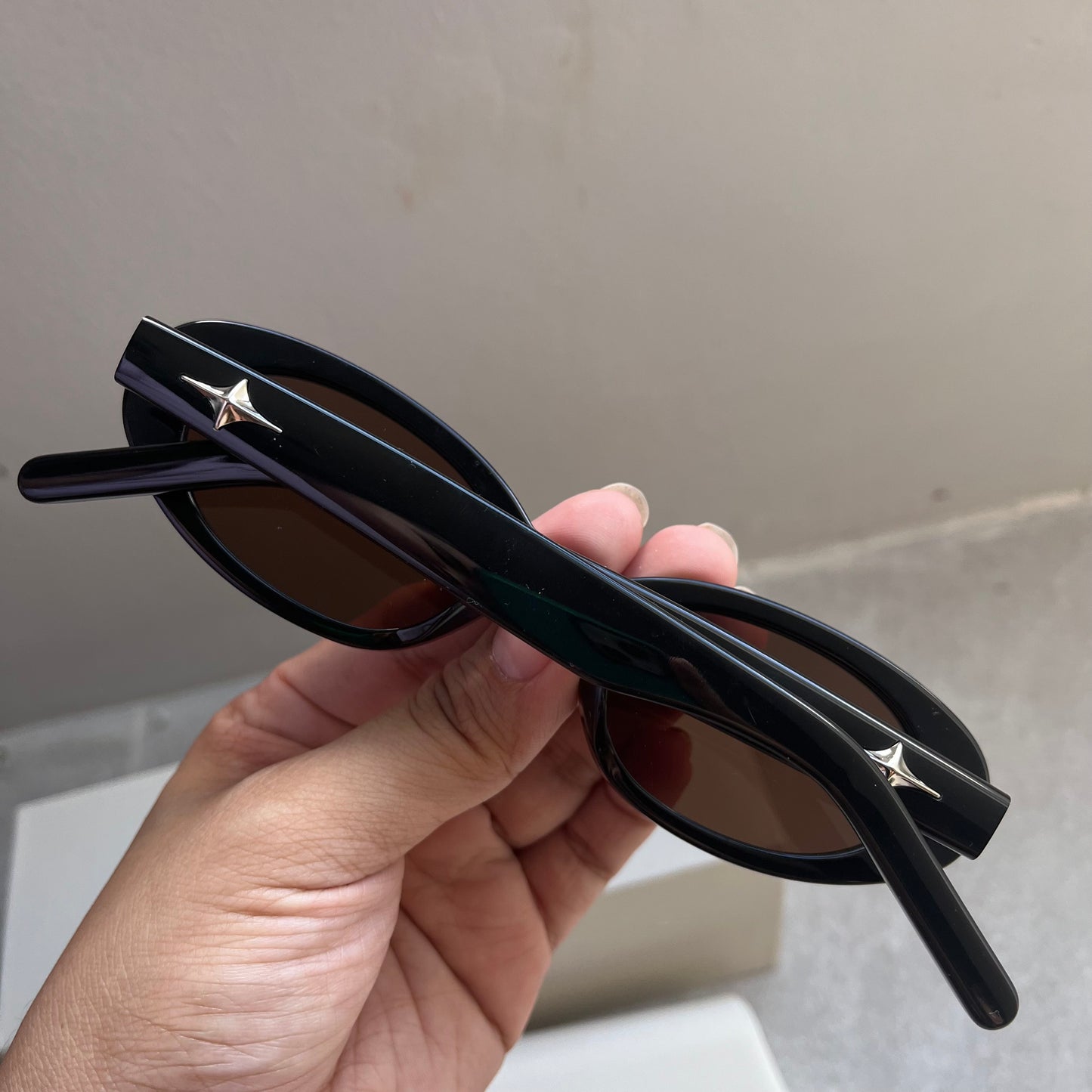 Gentle Monster Bondoneon (Black/Brown Lens)