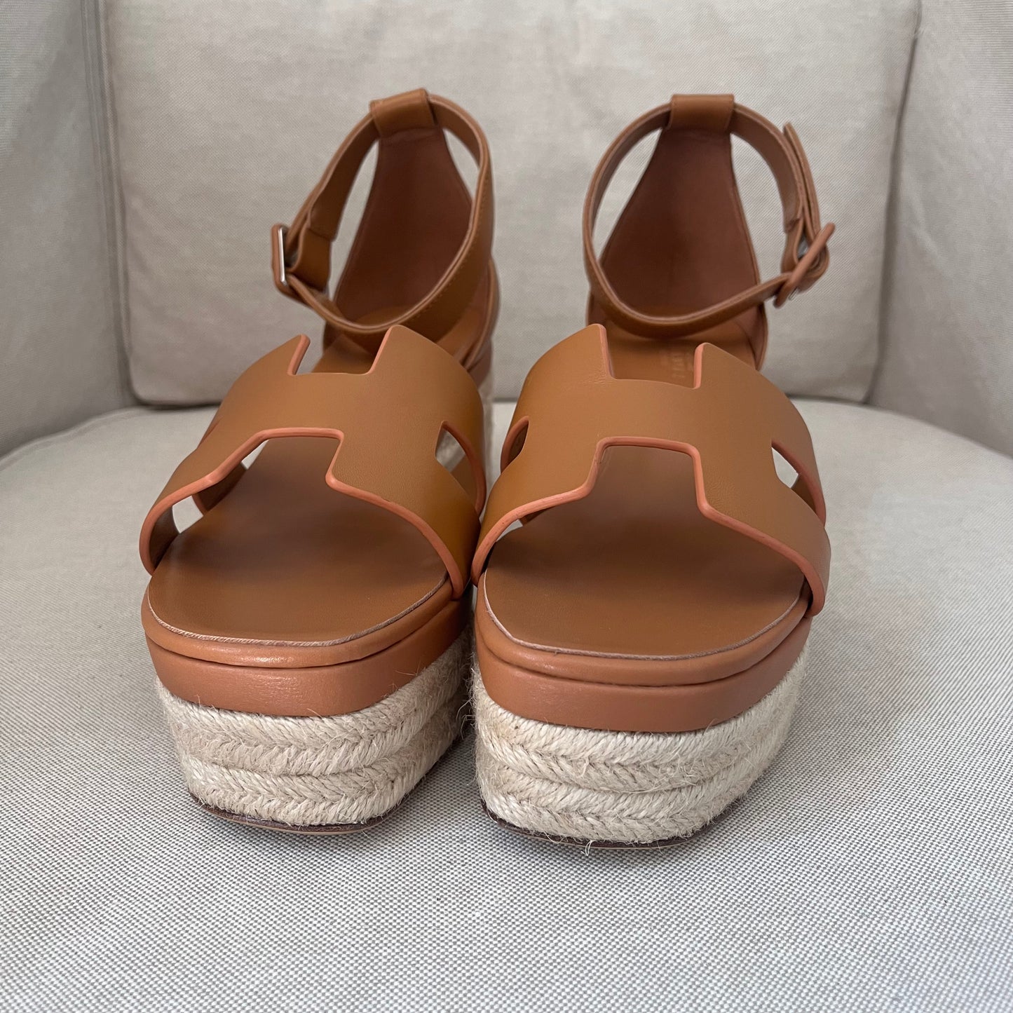 Hermes Feliz Sandals (Brown)