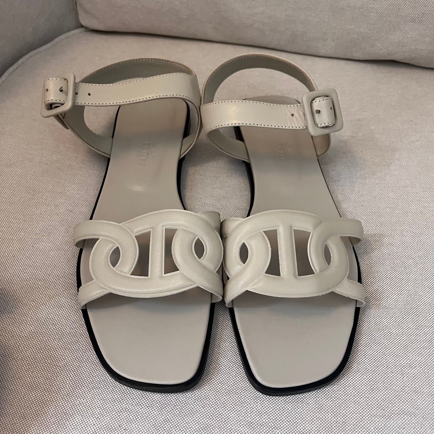 Hermes Feliz Sandal (Cream)