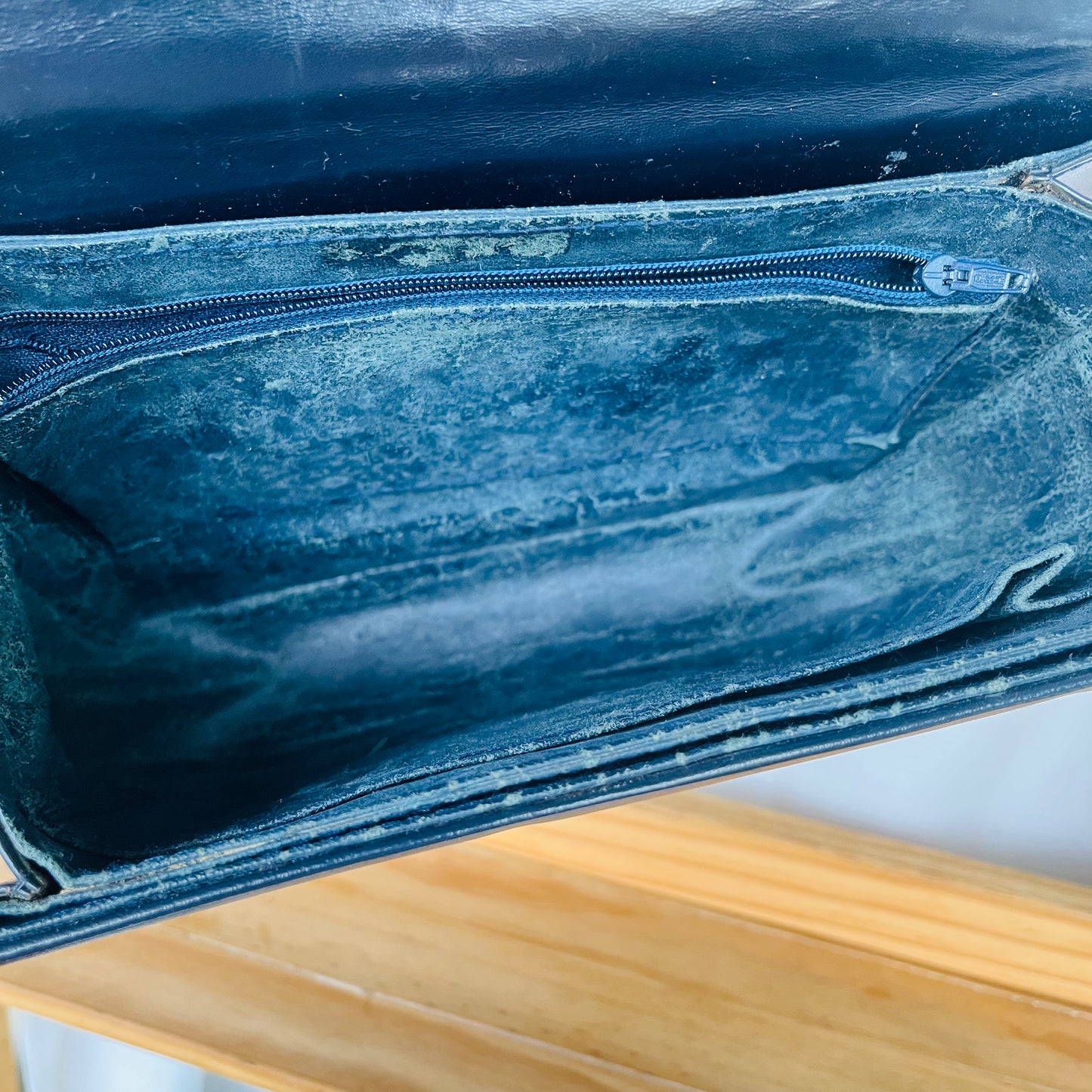 ¥SL Crossbody