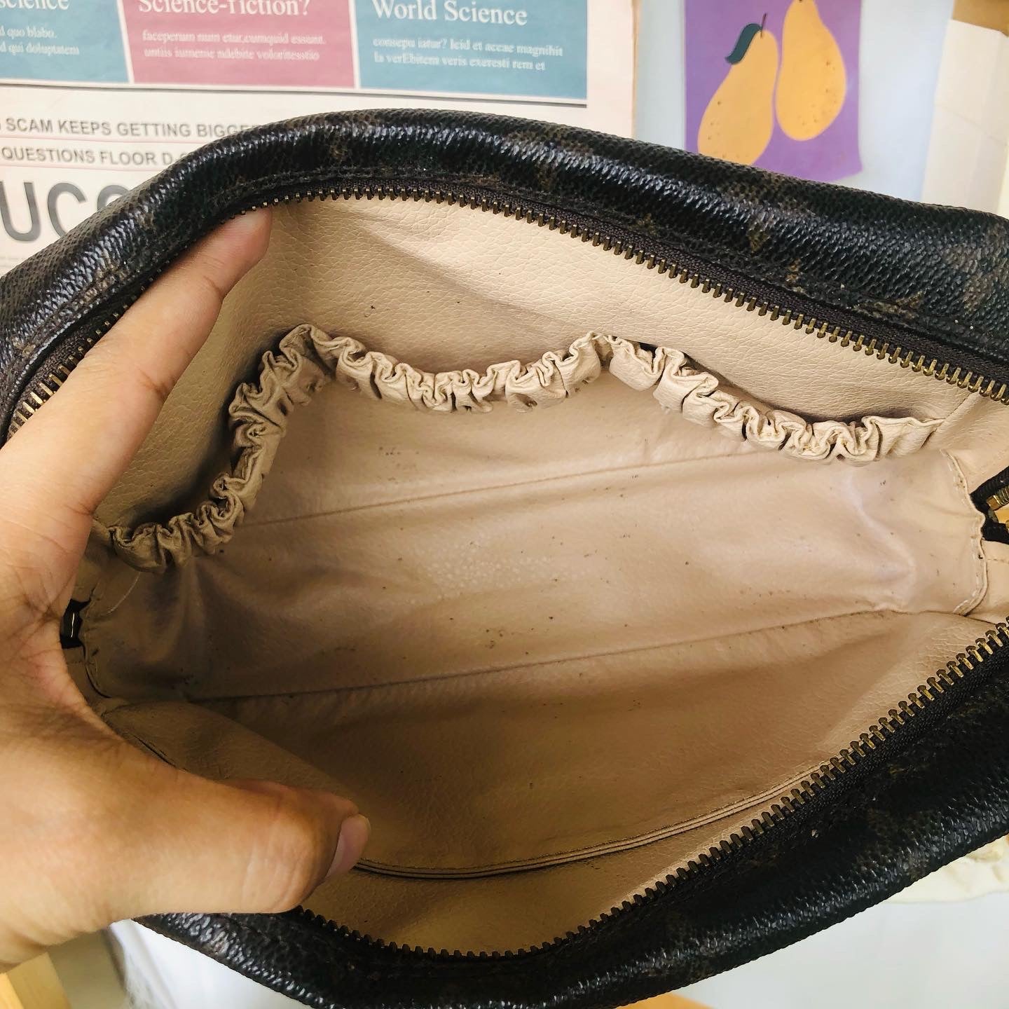 Lou!s Vuitton Toiletry