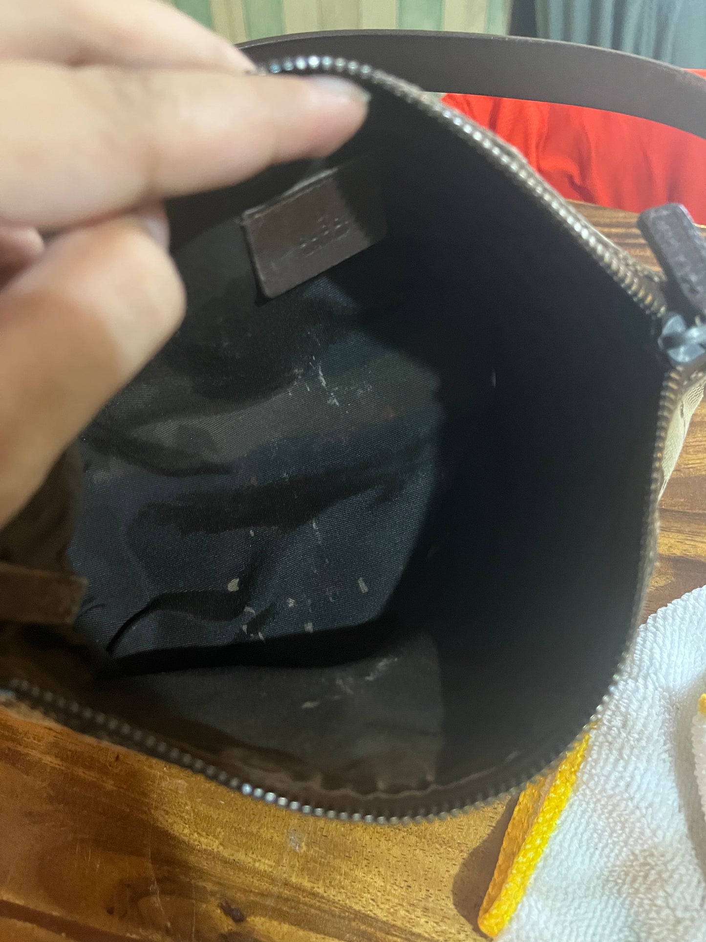 Gucc! Mini Pochette