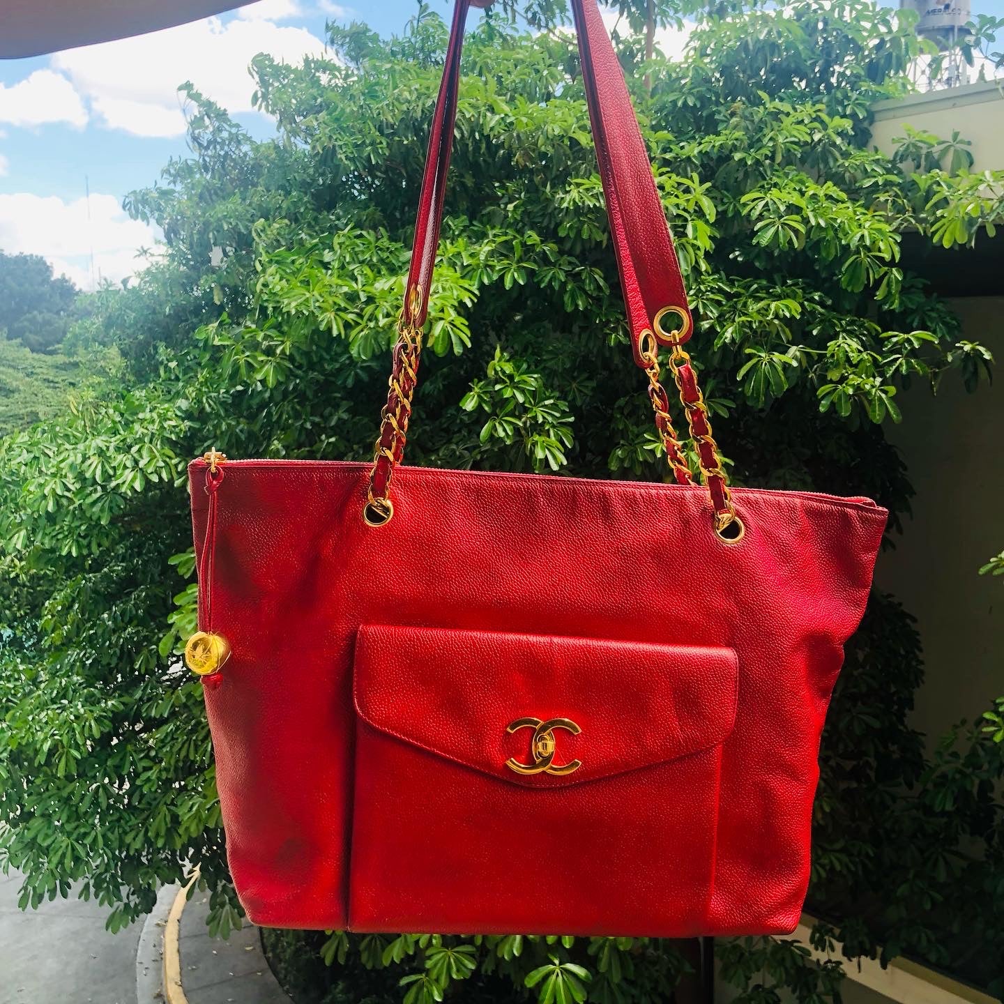 Vintage Ch@n3L Caviar Tote