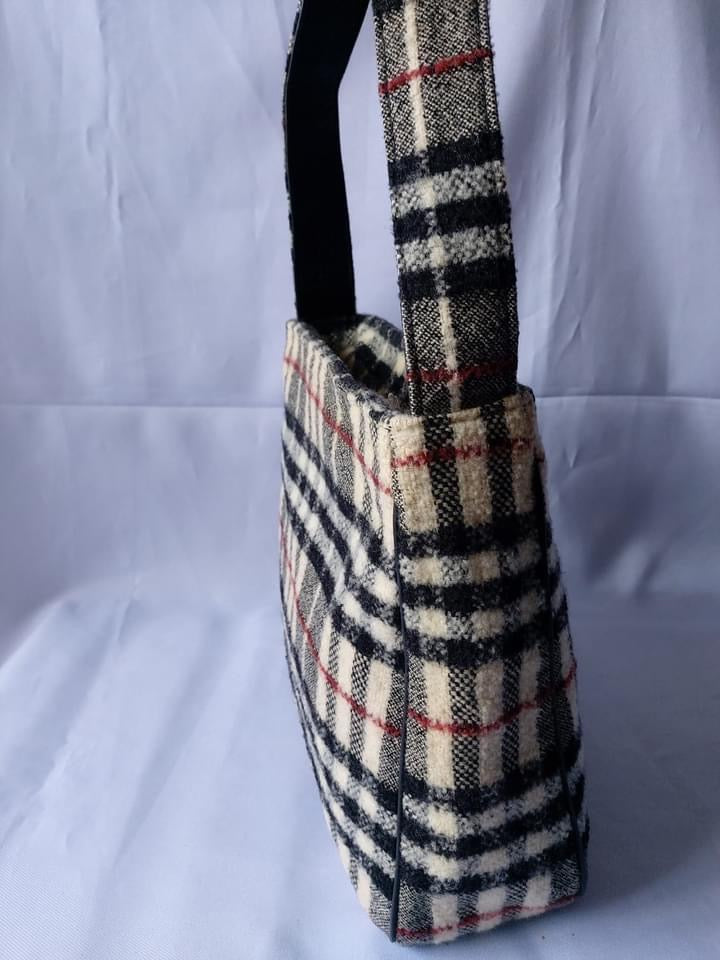 Burb3rry Wool Baguette