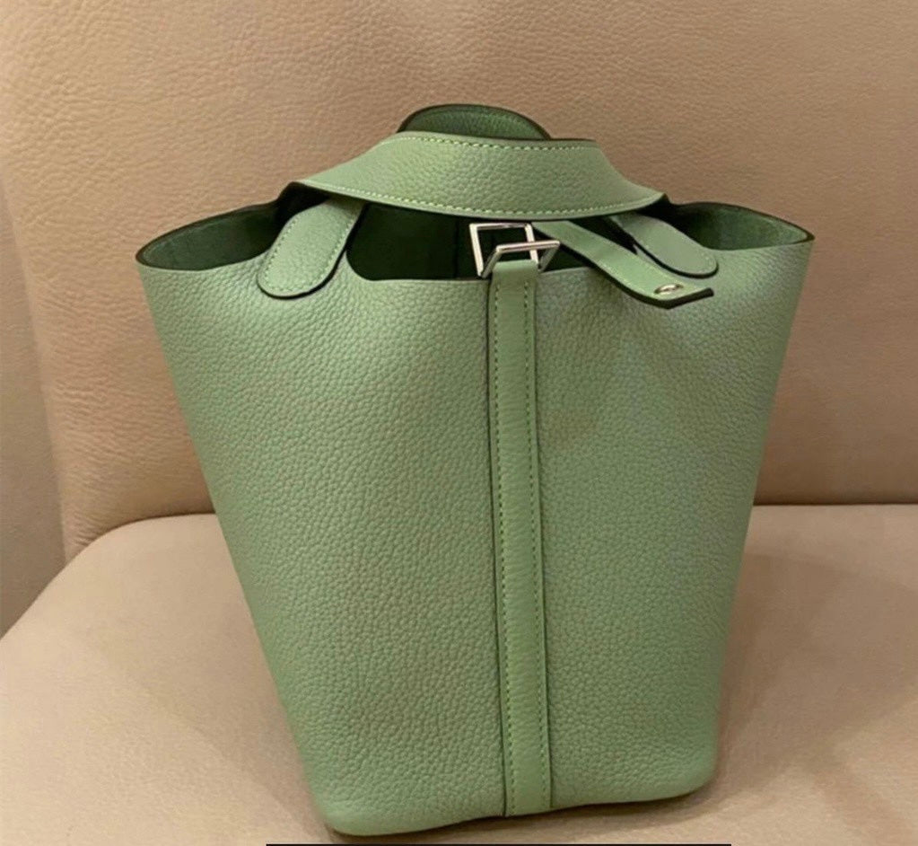 Picotin 22 Grained Leather