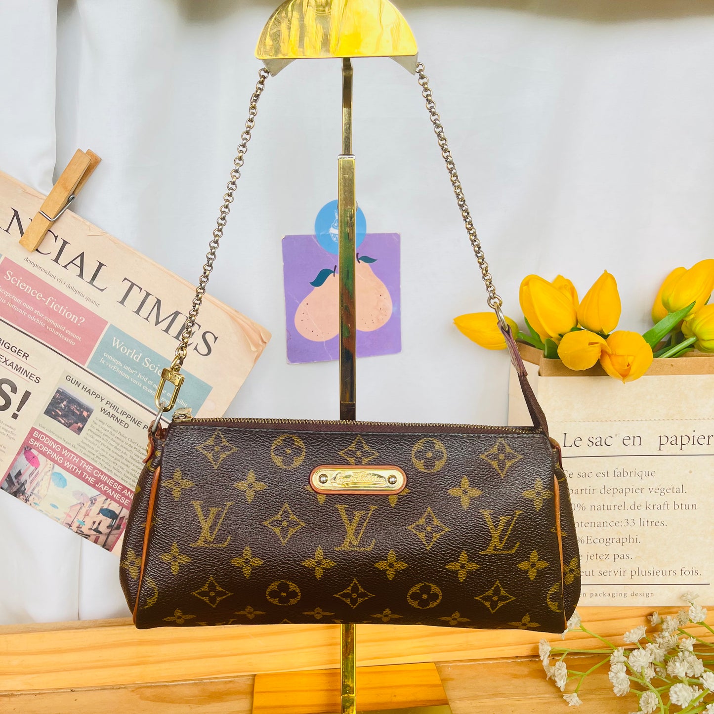 Louis Vu!tton Eva Clutch
