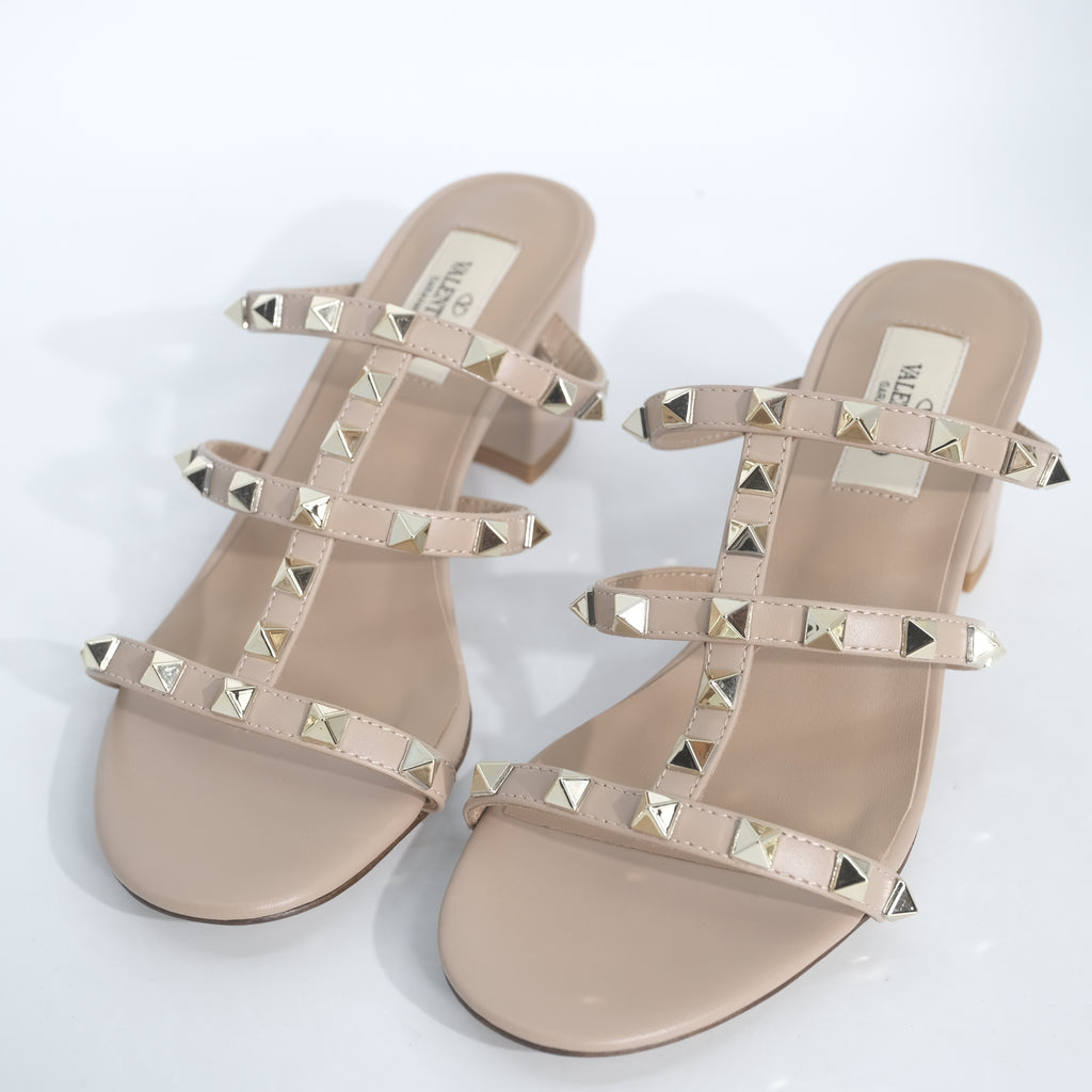 Valentino Rock Stud Beige/Nude Pumps