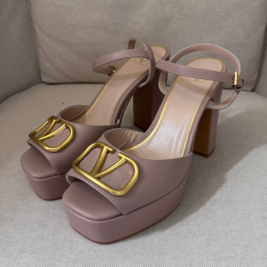 Valentino Pumps (Nude)