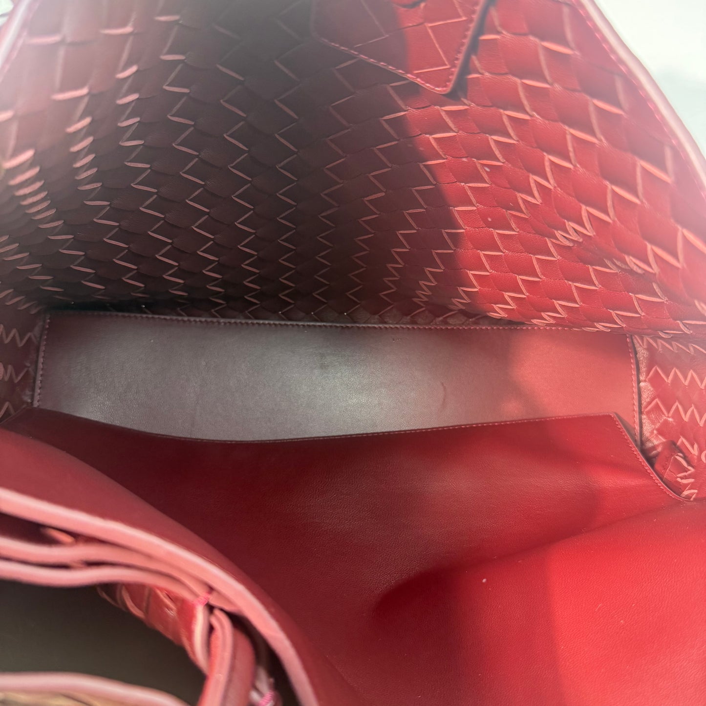 Bottega Venete Andiamo (Large/Maroon)