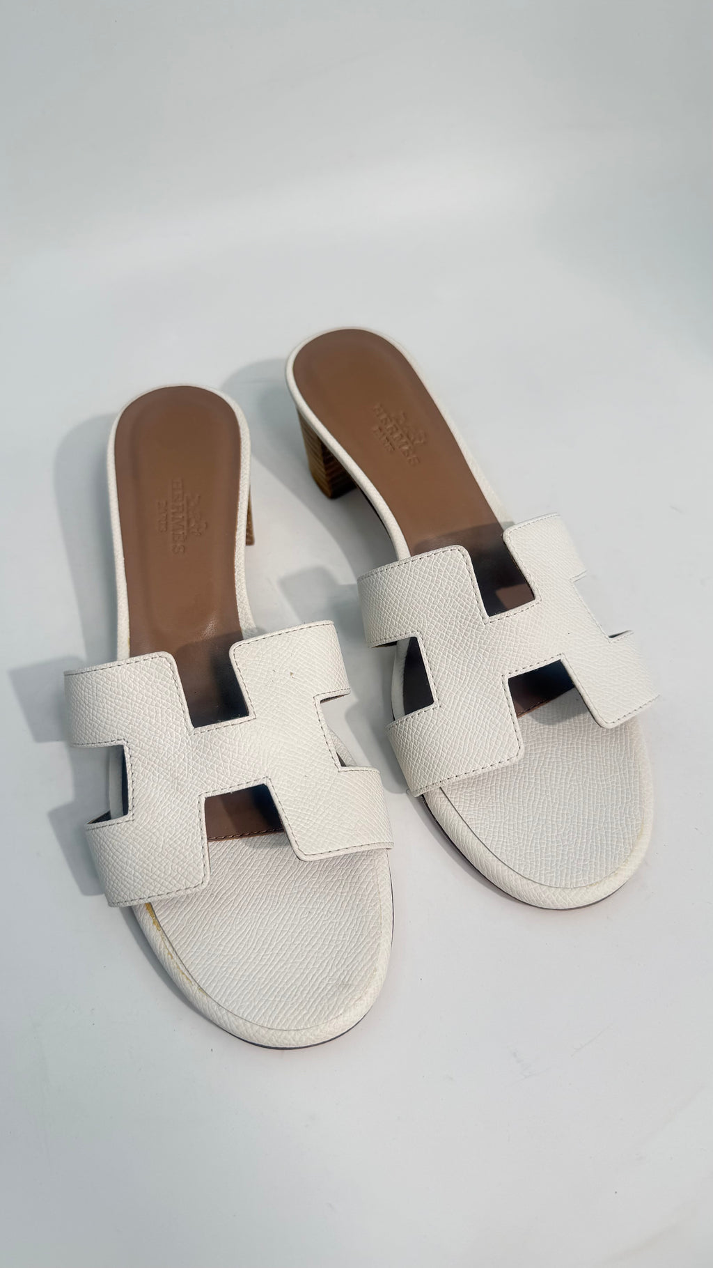 Hermes Oasis White
