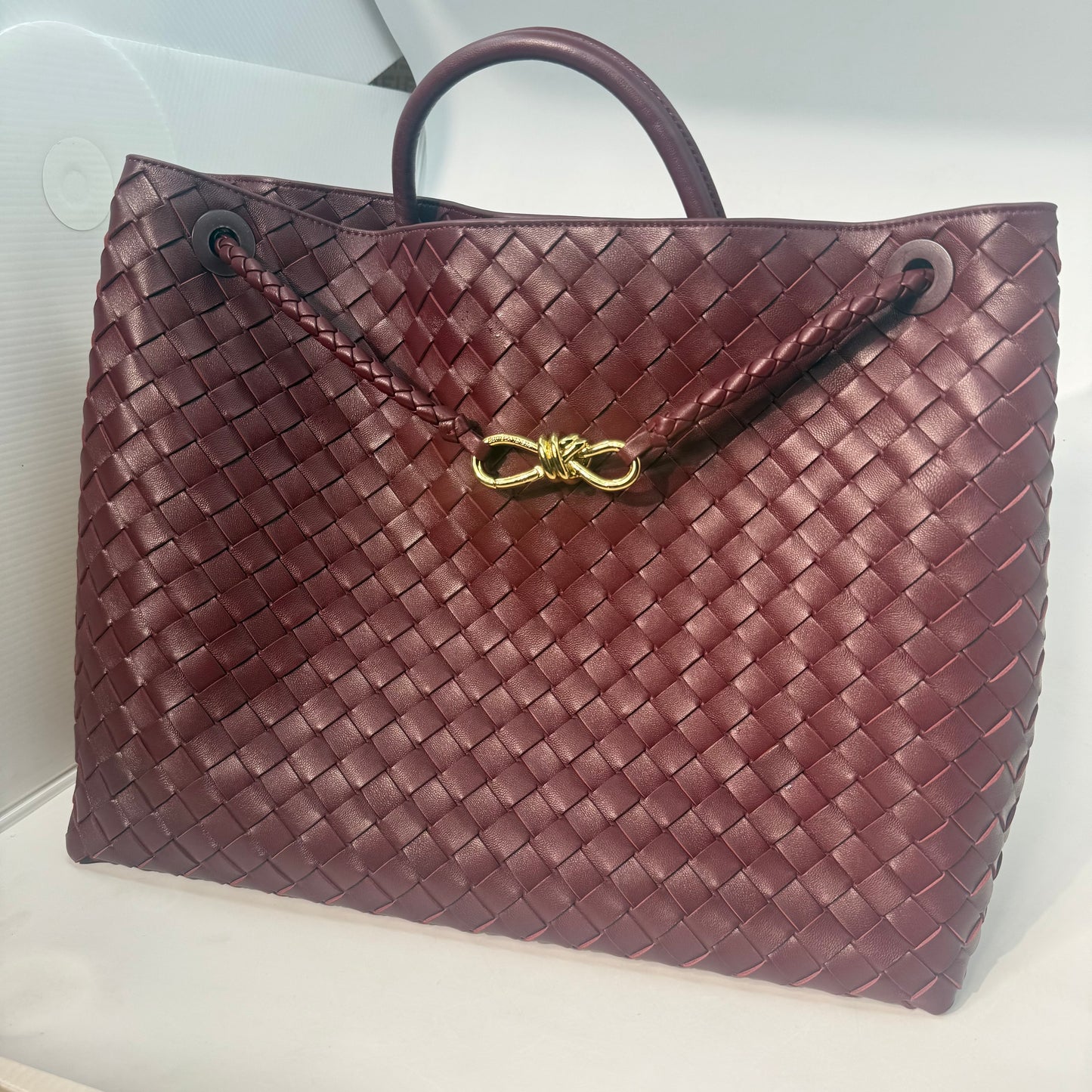 Bottega Venete Andiamo (Large/Maroon)