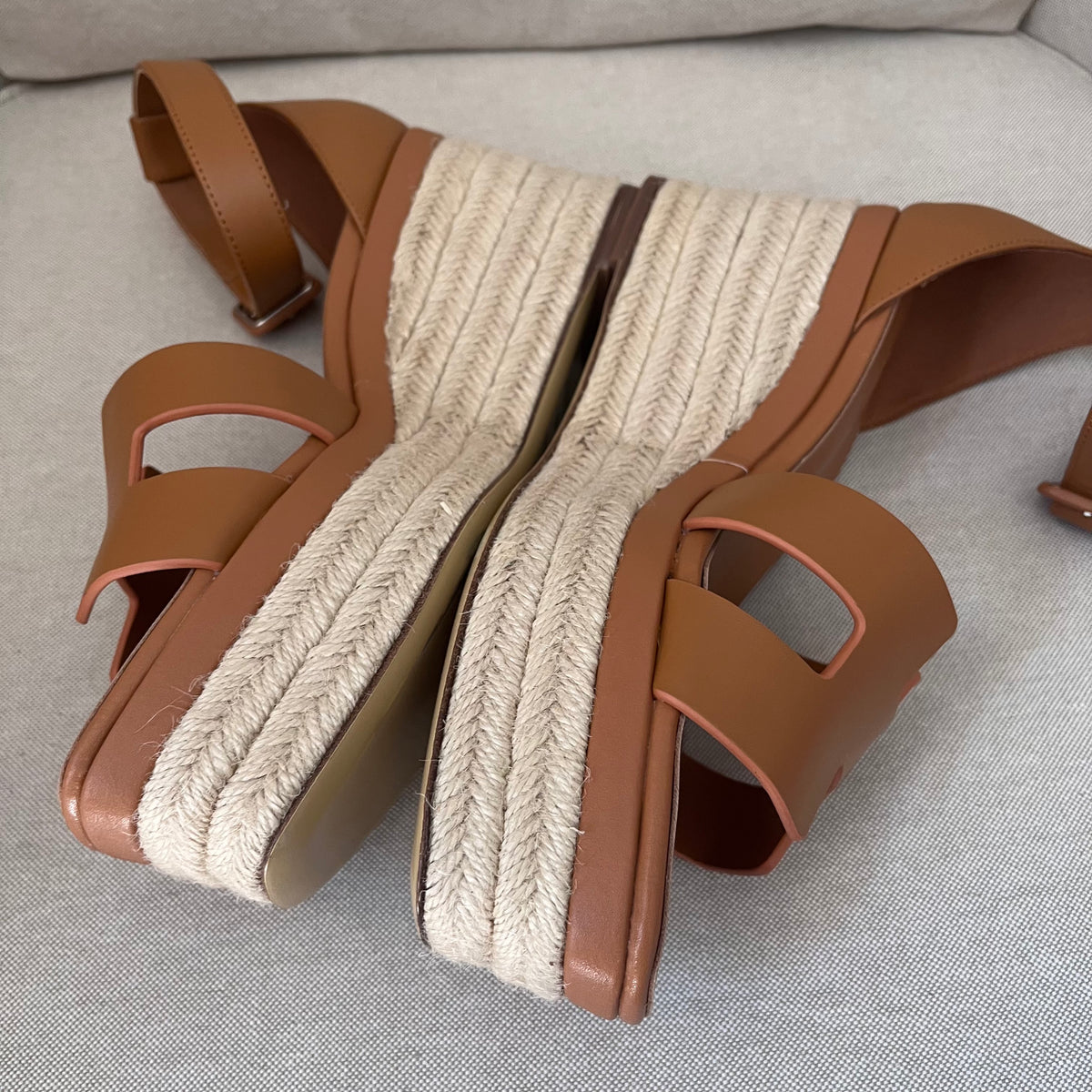 Hermes Feliz Sandals (Brown)