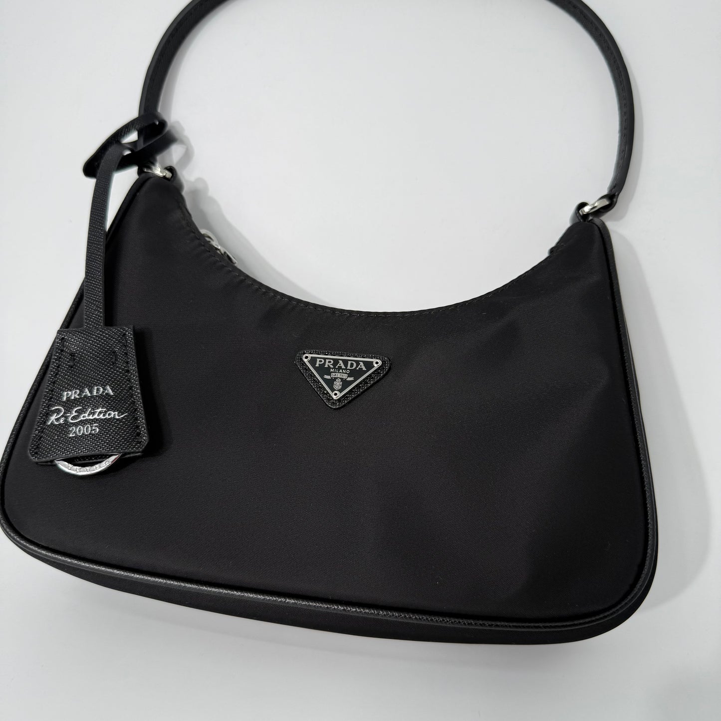 Prada Re edition Baguette (Black)