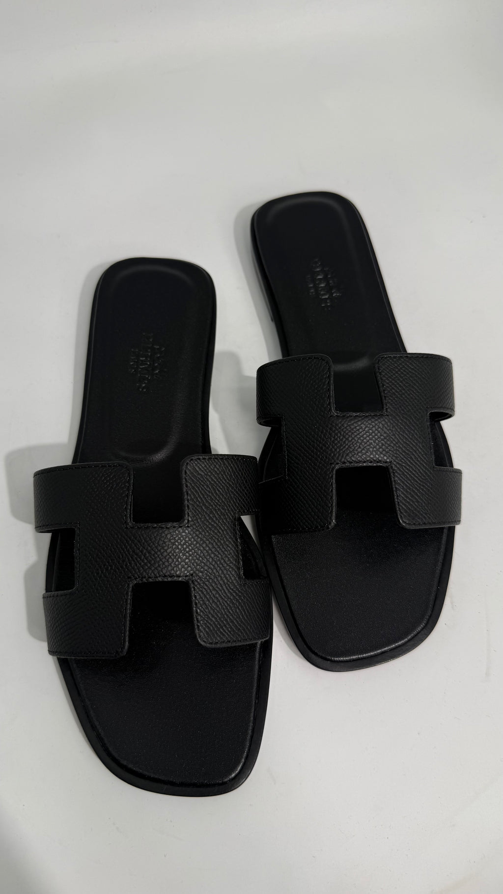 Hermes Oran Flats