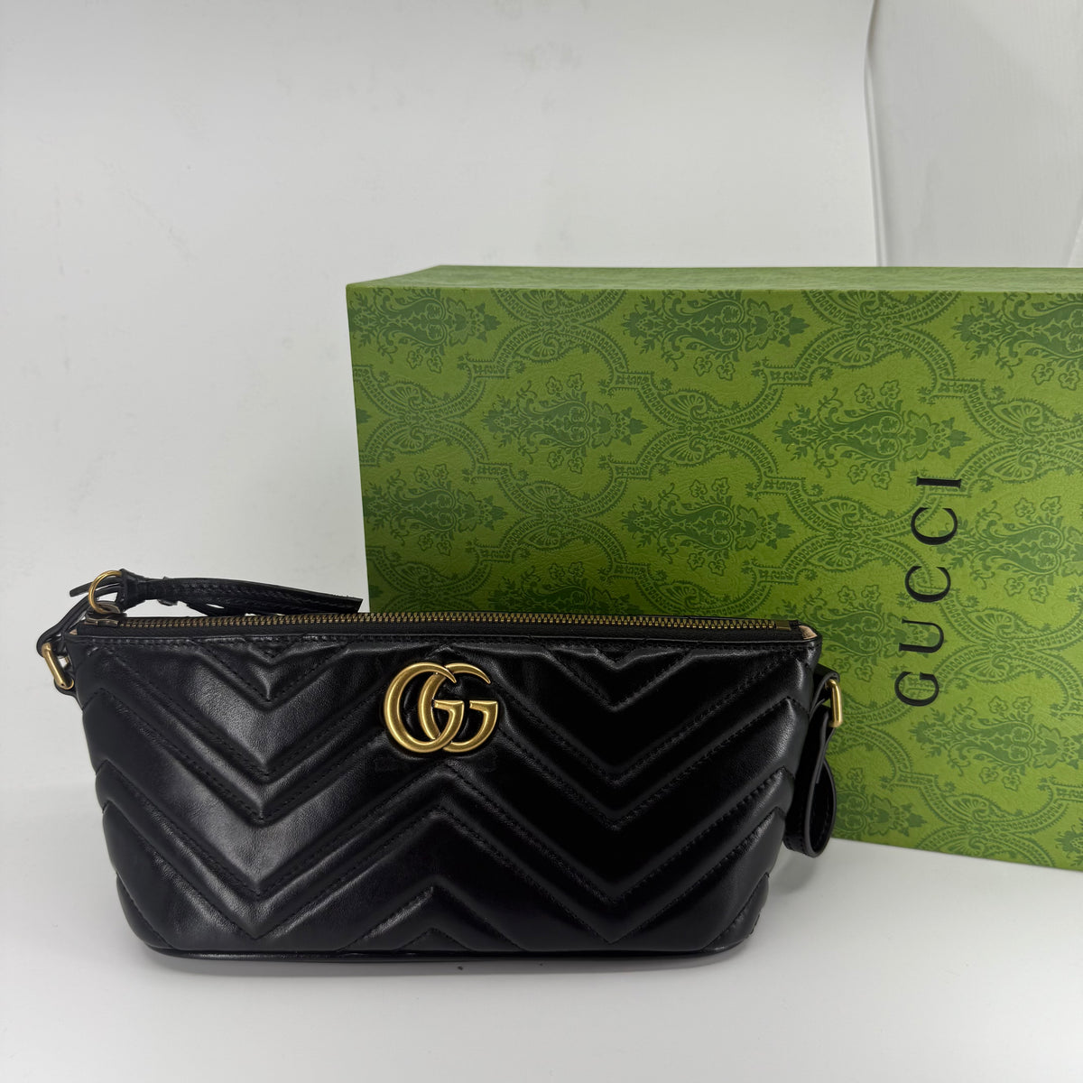 Gucci Marmont Baguette Bag