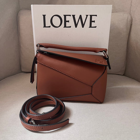 Loewe Puzzle Crossbody (18cm)
