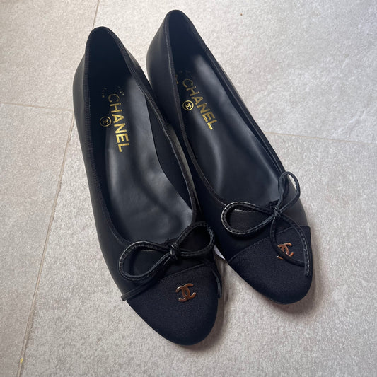 Chanel Ballet Black/Black Fabric Cap Toe
