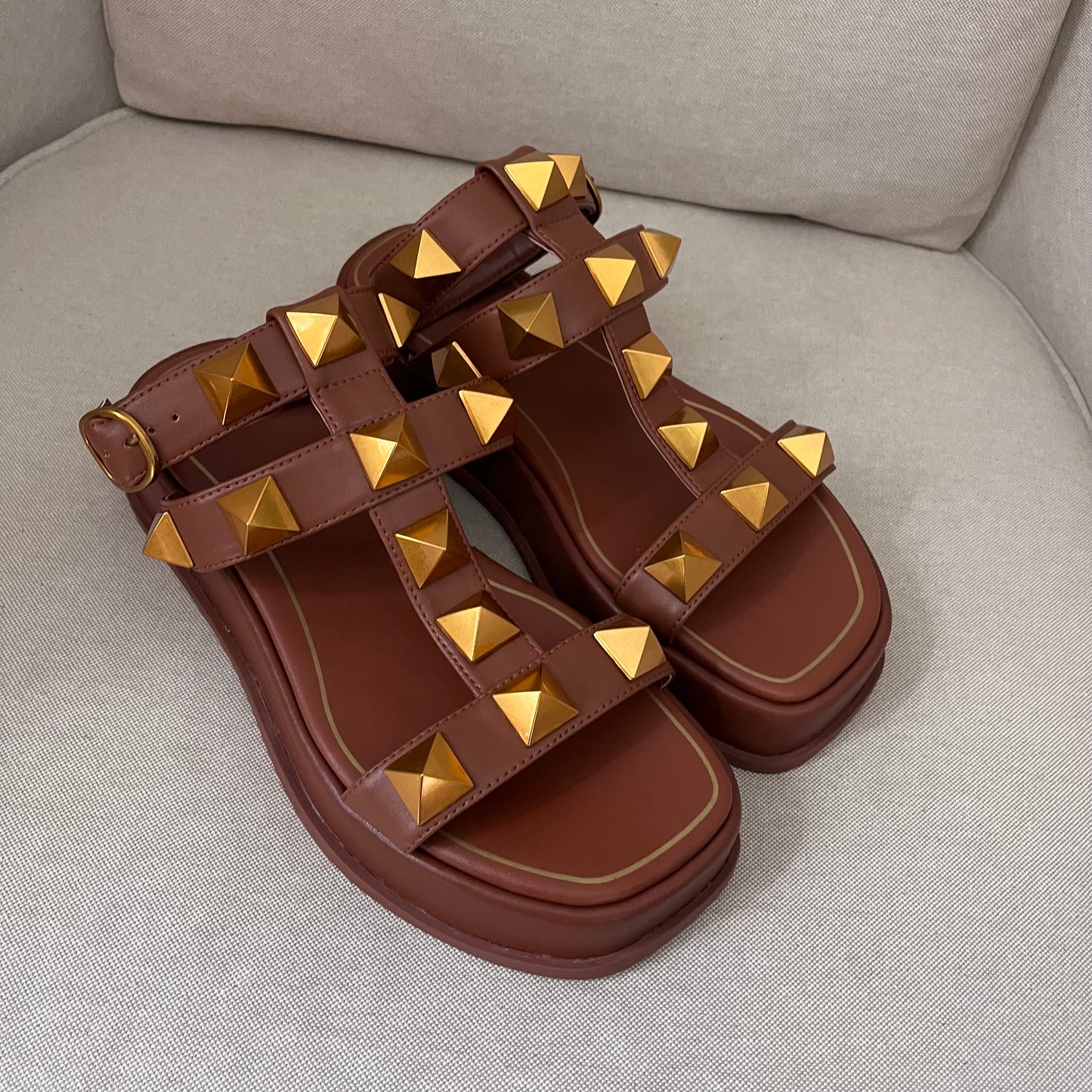 Valentino Garavani Roman Studs