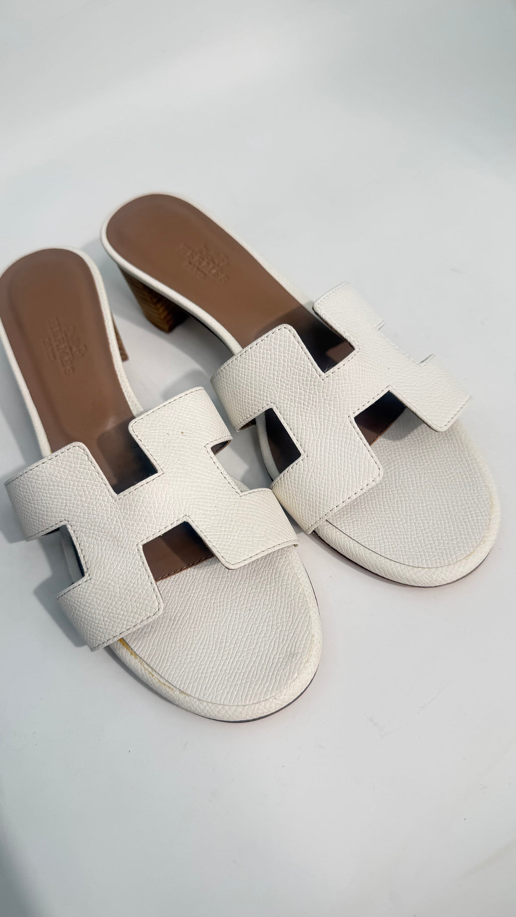 Hermes Oasis White