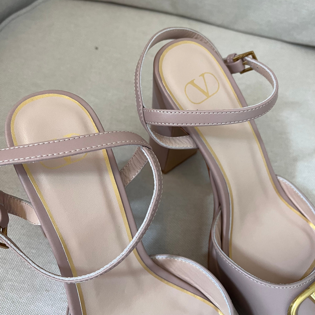 Valentino Pumps (Nude)