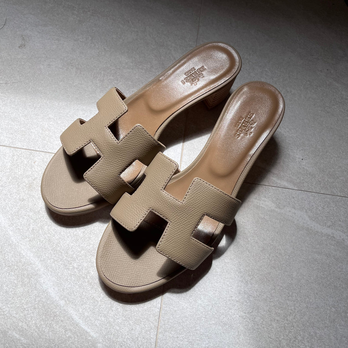 Hermes Oasis (Taupe)