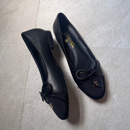 Chanel Ballet Black/Black Fabric Cap Toe
