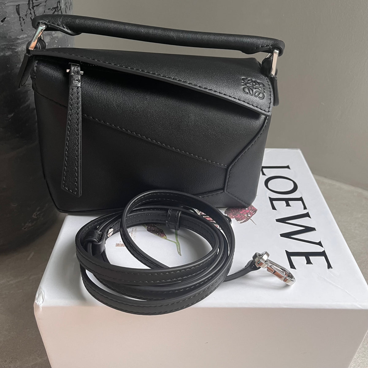 Loewe Puzzle Crossbody (18cm/Black)
