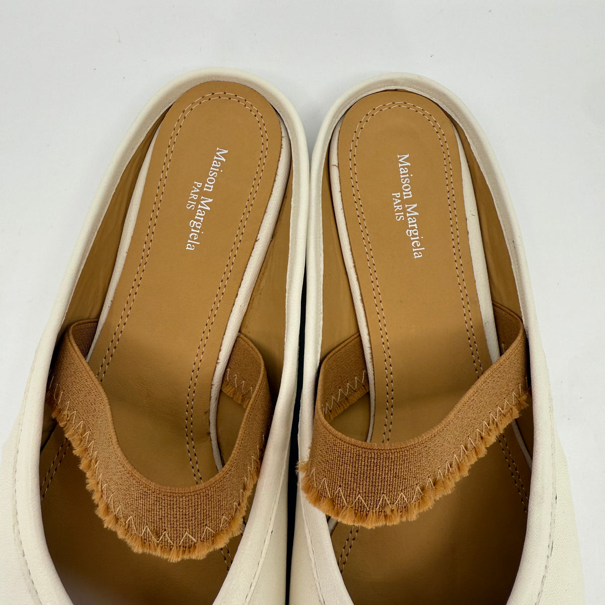 Maison Margiella Flats Mule (White)