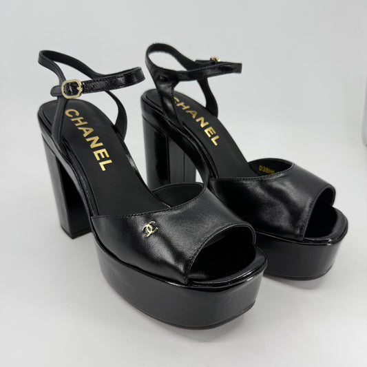 Chanel Pumps Black Slingback