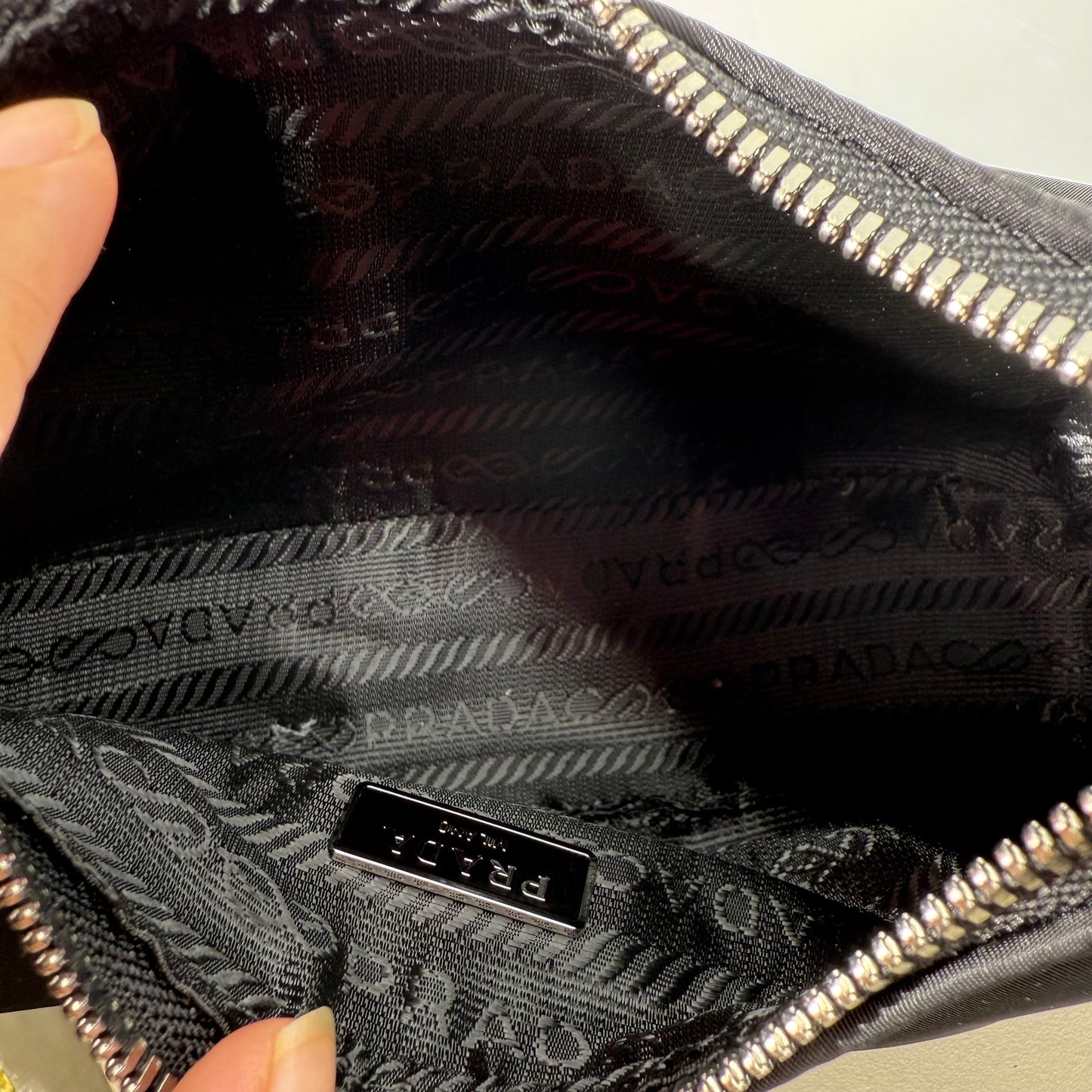 Prada Re edition Baguette (Black)