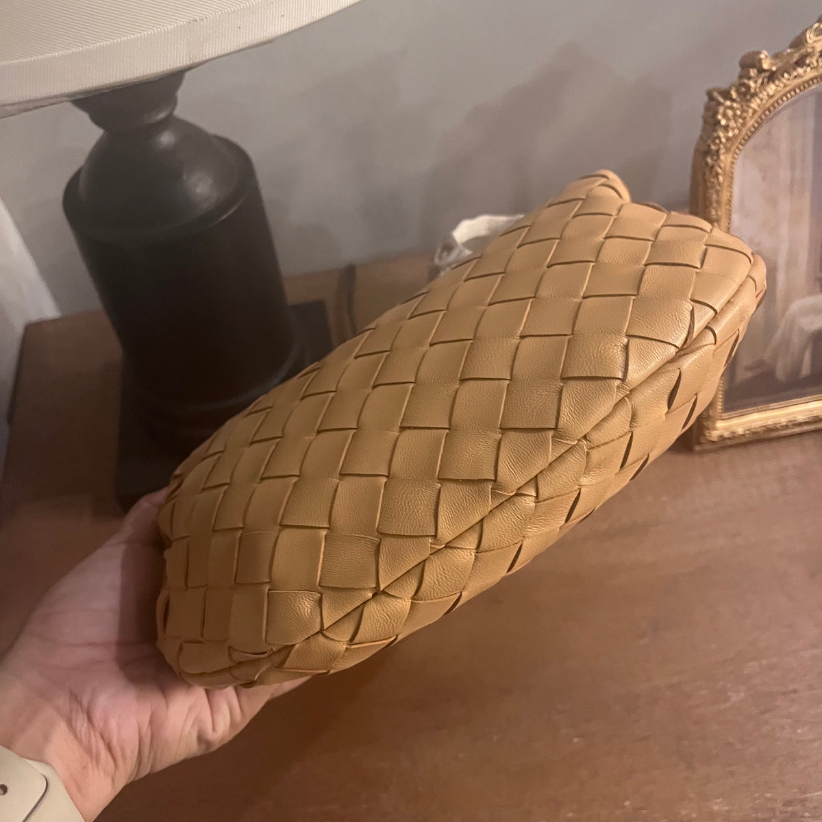 Bottega Venetta Jodie Mini (Beige)