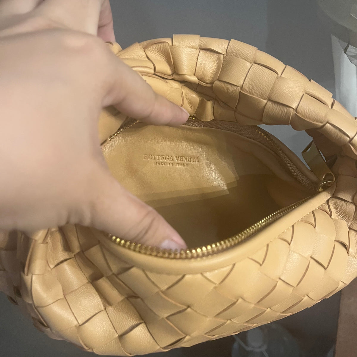 Bottega Venetta Jodie Mini (Beige)