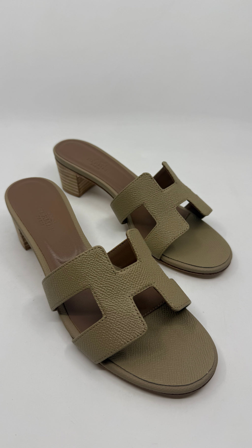 Hermes Oasis Taupe