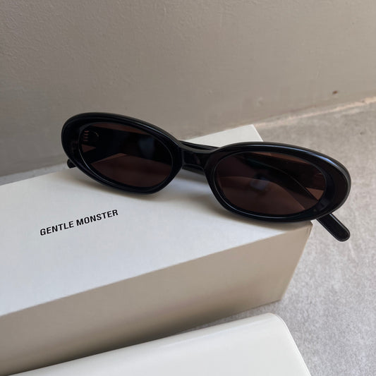 Gentle Monster Bondoneon (Black/Brown Lens)