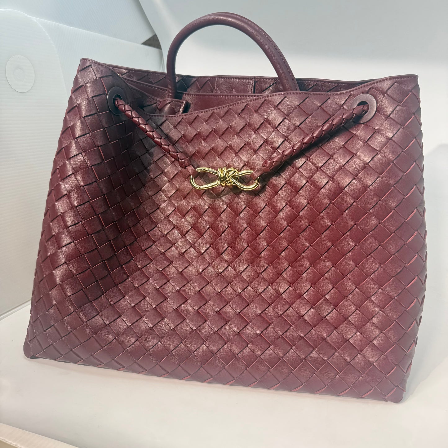 Bottega Venete Andiamo (Large/Maroon)