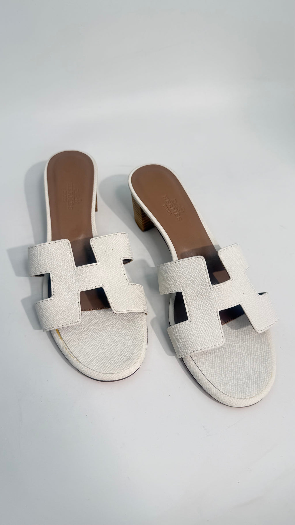 Hermes Oasis White