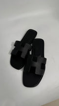 Hermes Oran Flats
