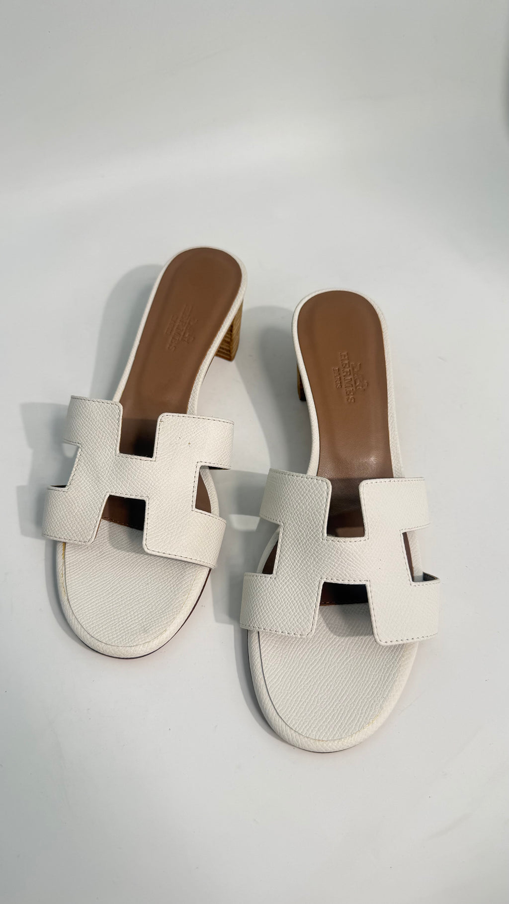 Hermes Oasis White
