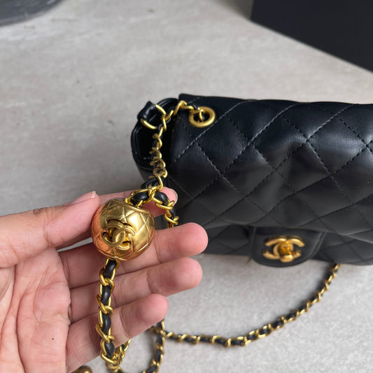 Chanel VIP Crossbody 2025 (w/ globe)