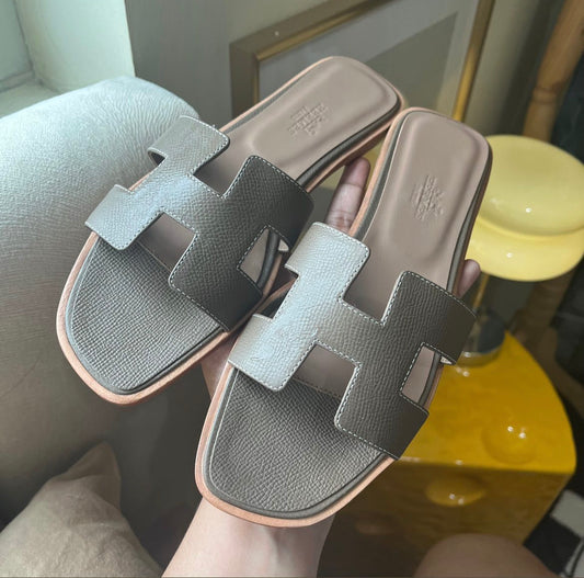 Hermes Oran Taupe