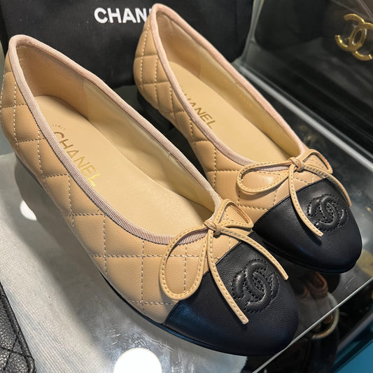 Chanel Ballet Quilted Beige/Black Captoe