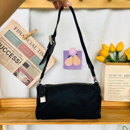 Pr@da Barrel Baguette