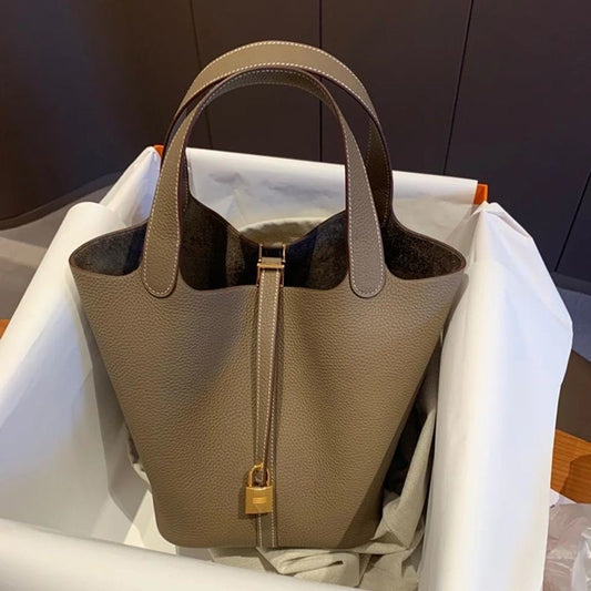 Picotin 22 Grained Leather